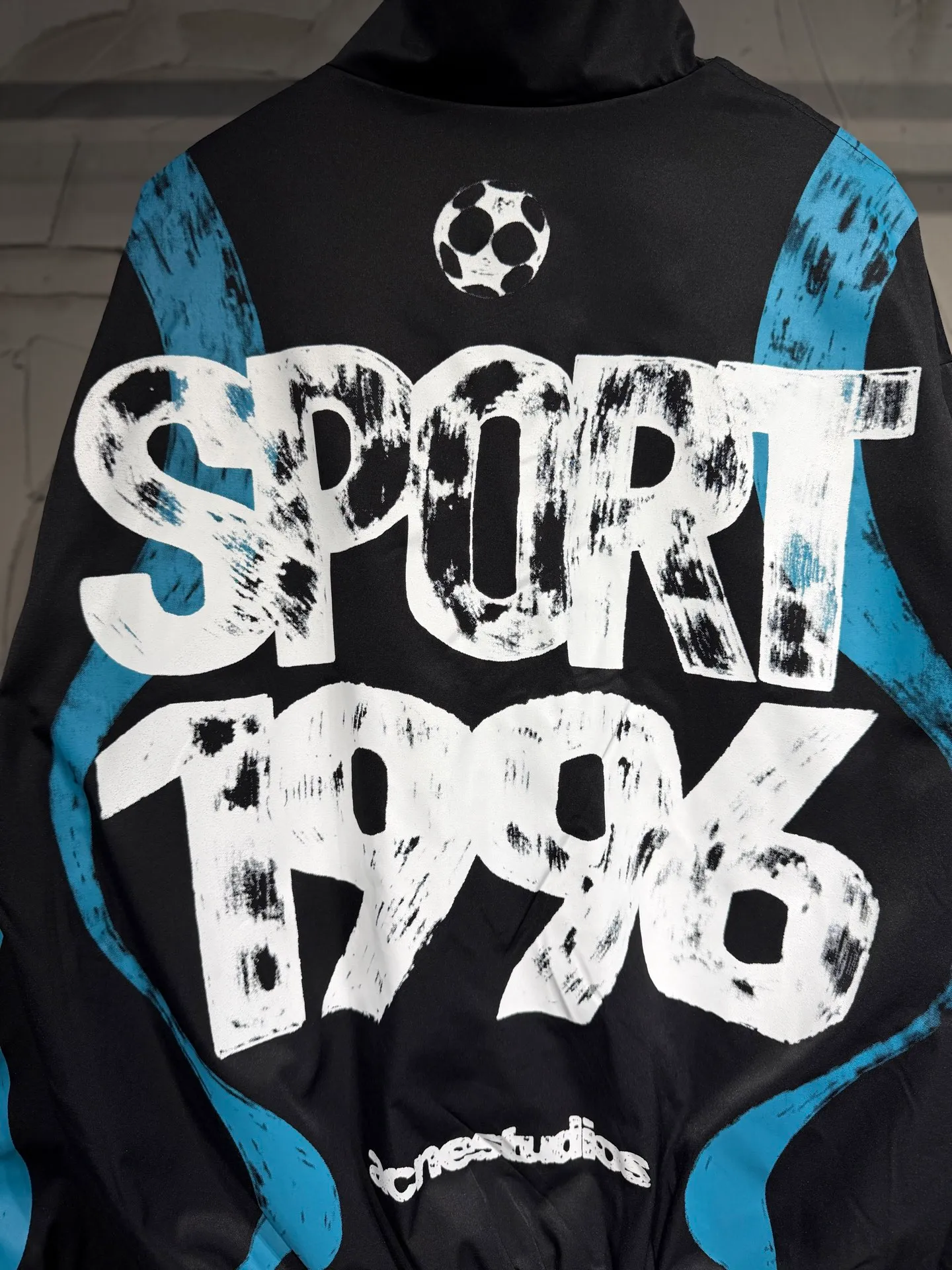 Acne studios World Cup Fashion Football Series Capsule Jacket Printed Jacket A capsule Series full of fun. Doodles, sketches and handwriting are all transformed into intentional designs. Imperfect lines and intuitive brushstrokes create a sense of reality, like a signed jersey or a message in the locker room. Each item carries a story, a memory, and a signature. Size: SML Color: Black, White